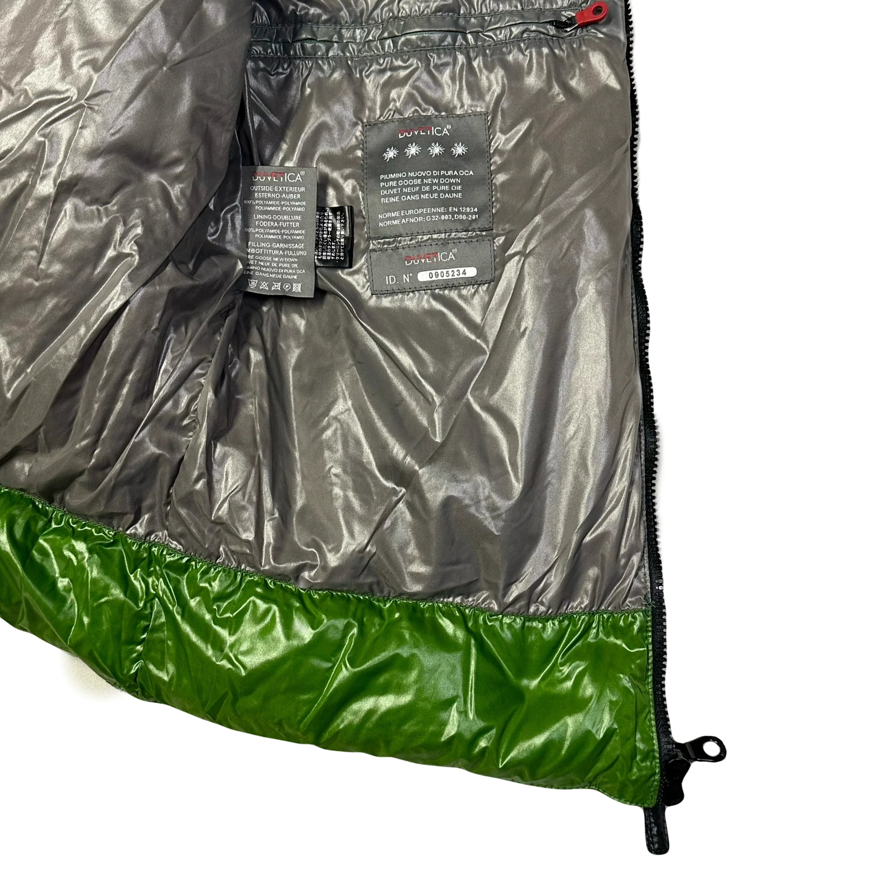 Puffer Jacket In Green & Black - product image