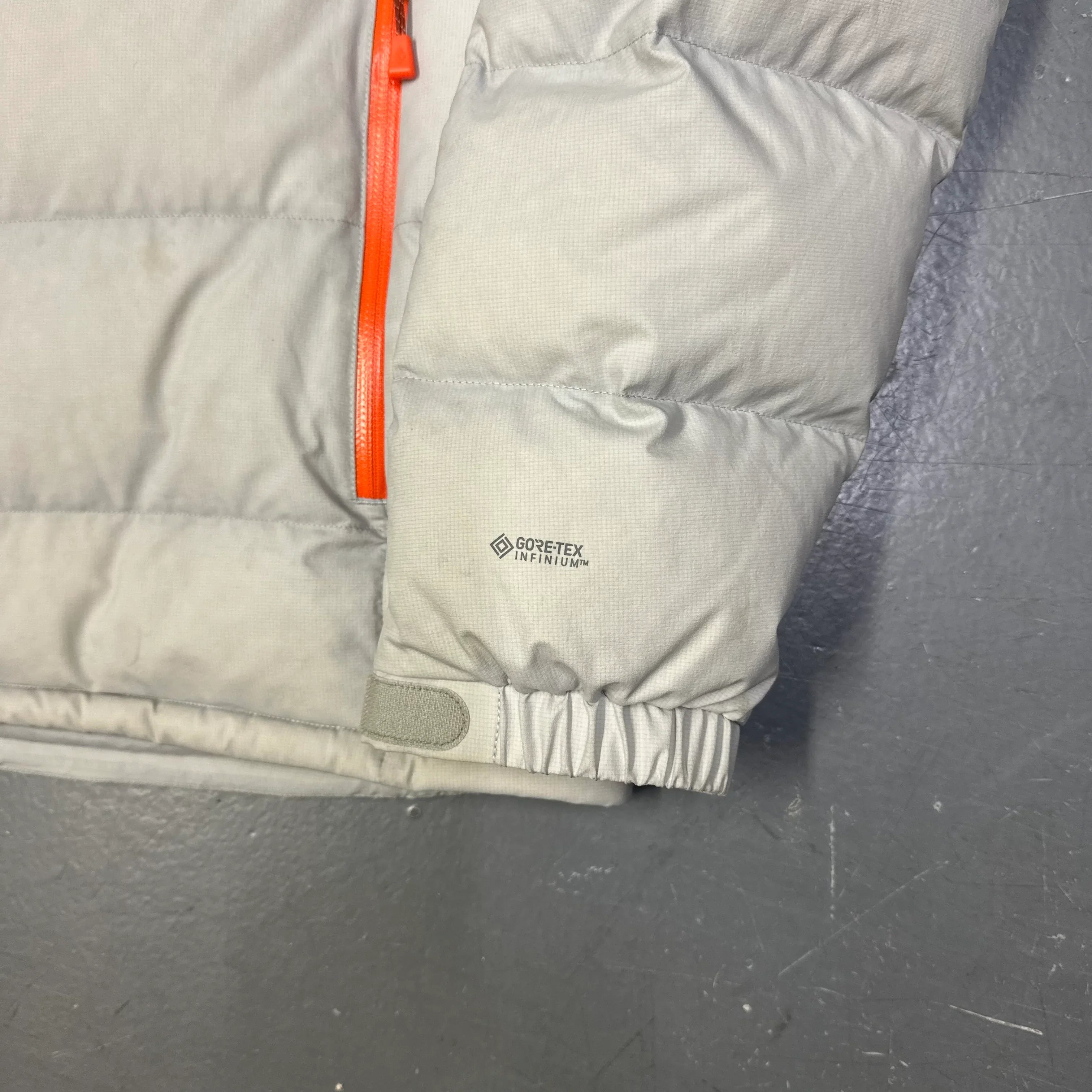 Gore-Tex Down Puffer Jacket In Grey - product image