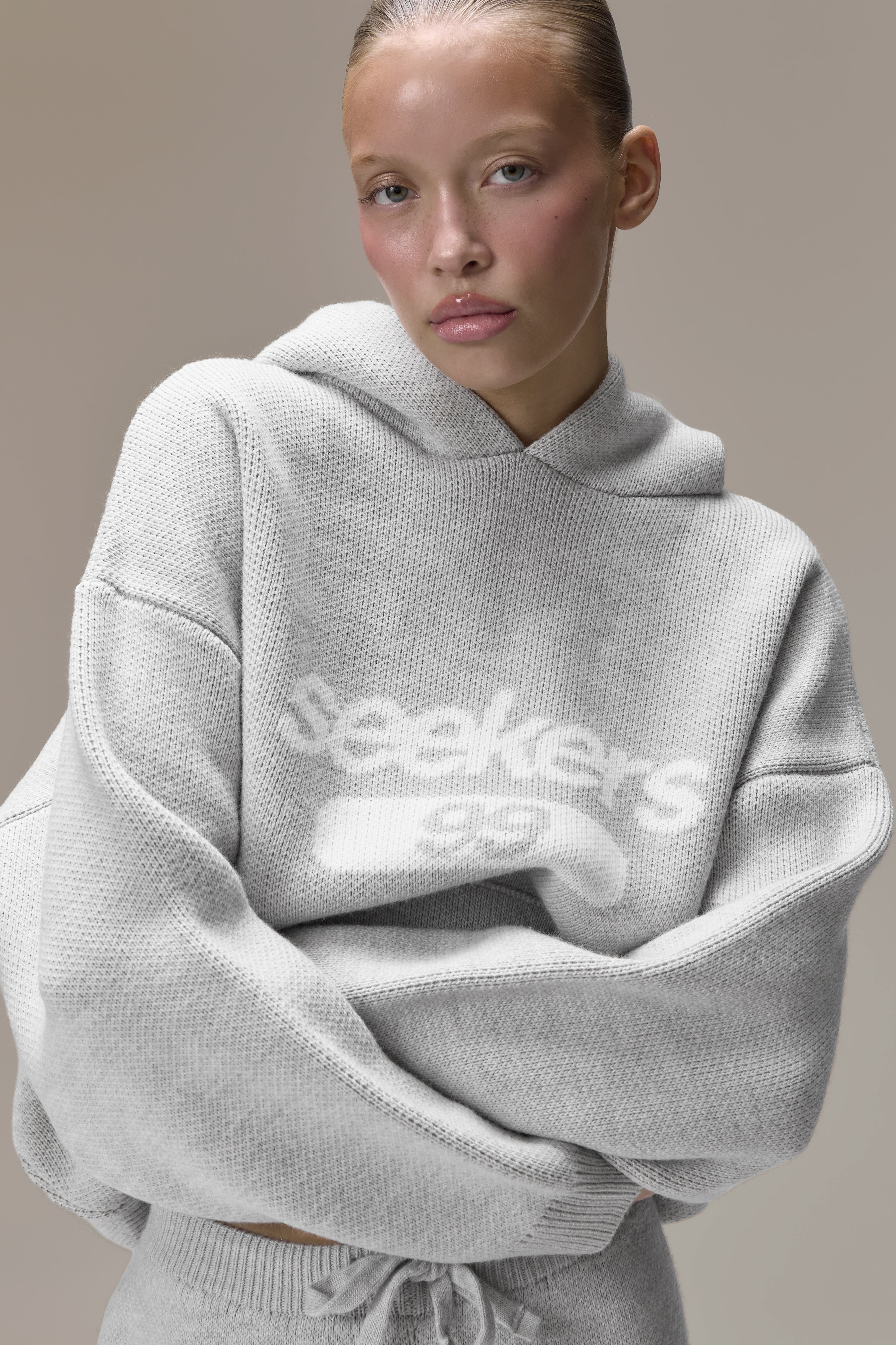 99 Knit Hoodie in Soft Grey