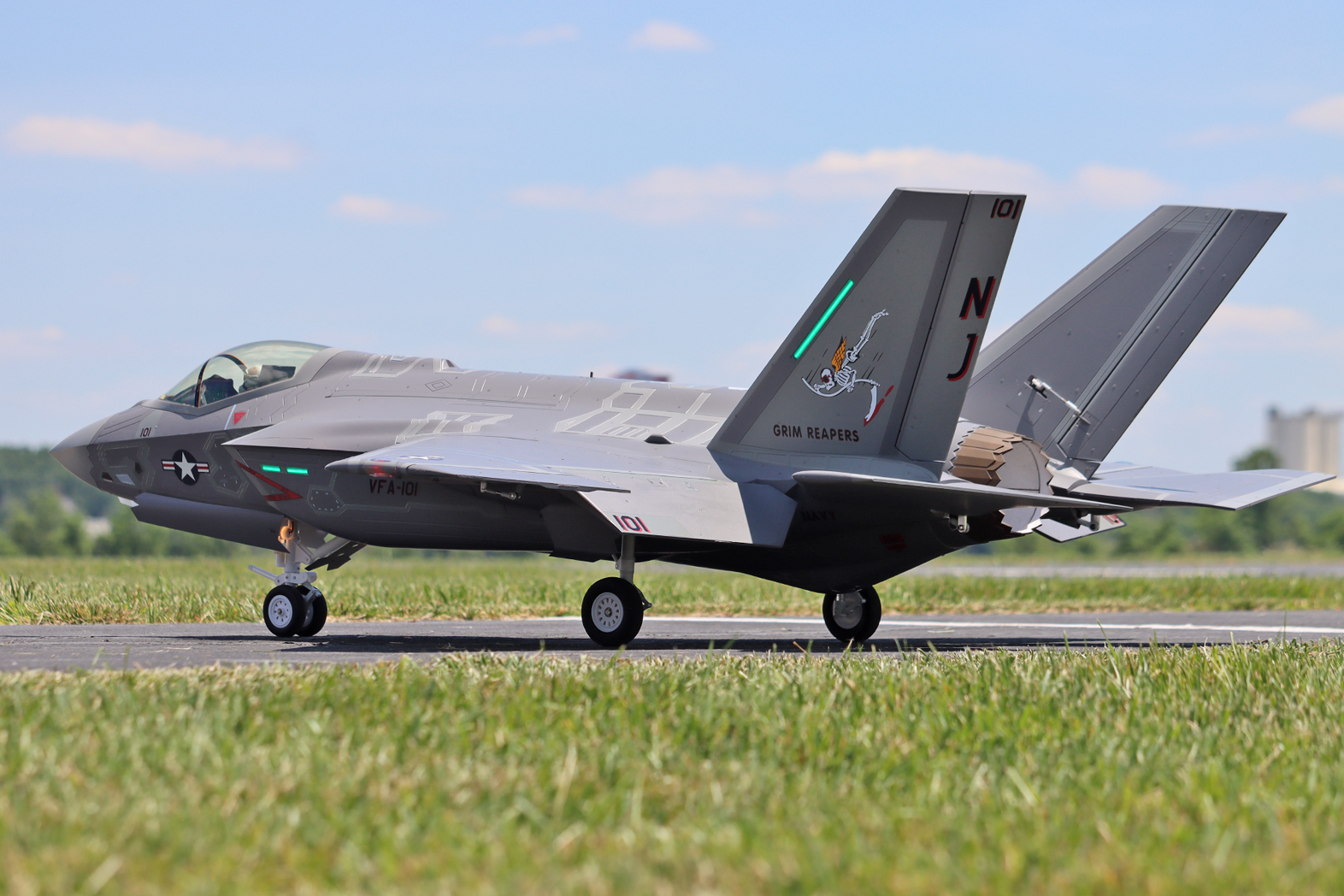 Freewing F-35C Lightning II 12S 110mm EDF Jet with Gyro - PNP