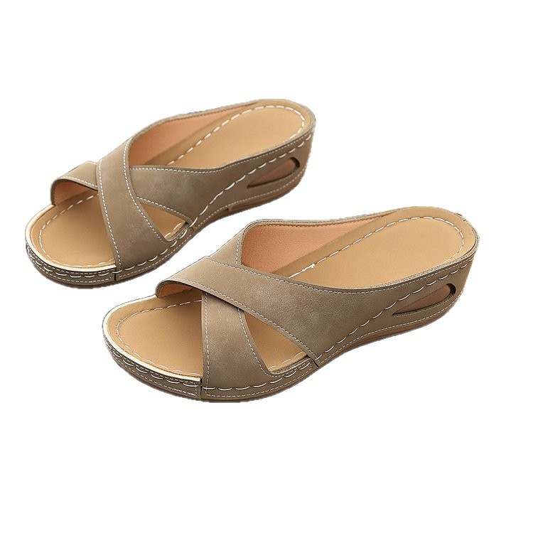 🔥Trending Now: Women's Thick Sole Platform Slippers – Light & Airy Comfort