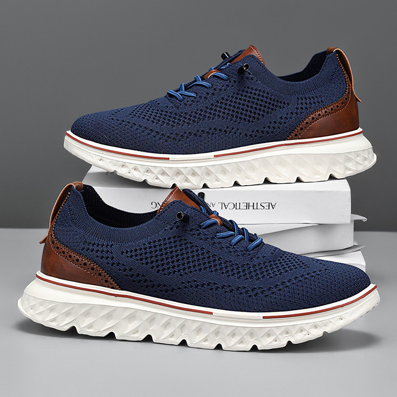 NEW Men's lightweight flyknit shoes