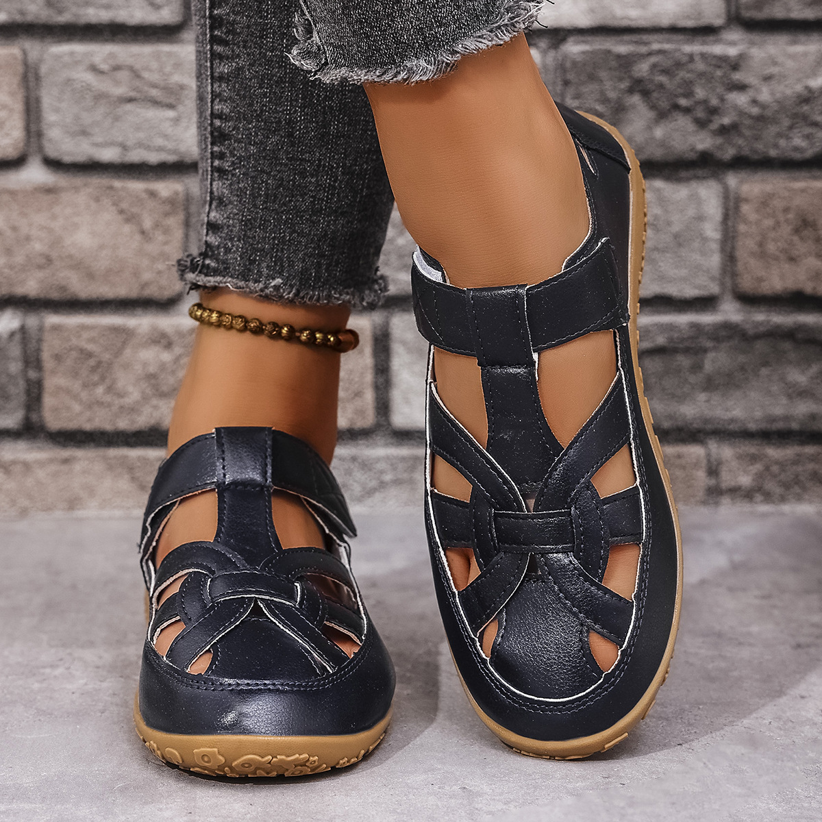 New Women's Hollow-Out Orthopedic Sandals
