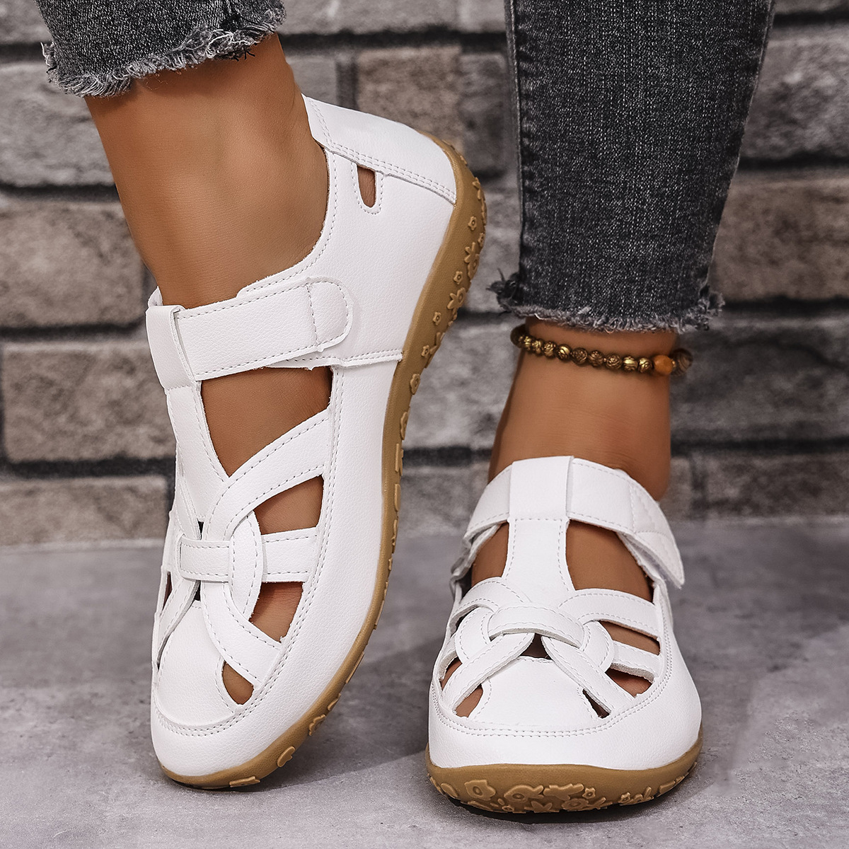 New Women's Hollow-Out Orthopedic Sandals