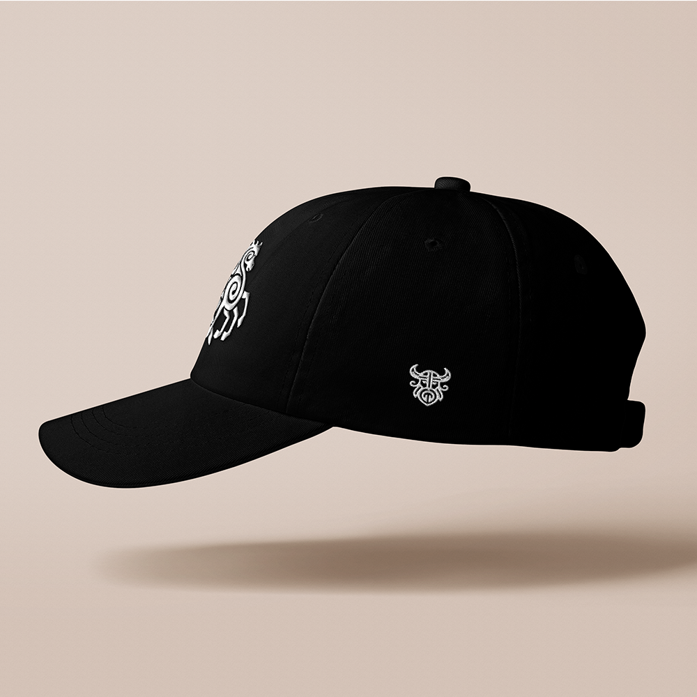 Sleipnir Eight‑Legged Horse Embroidered Cotton Baseball Cap, Norse Mythology Odin’s Steed Geometric‑Embroidery Sun Dad Hat, Affordable Unisex‑All‑Ages Outdoor Casual Cap for European Market-Viking Spirit
