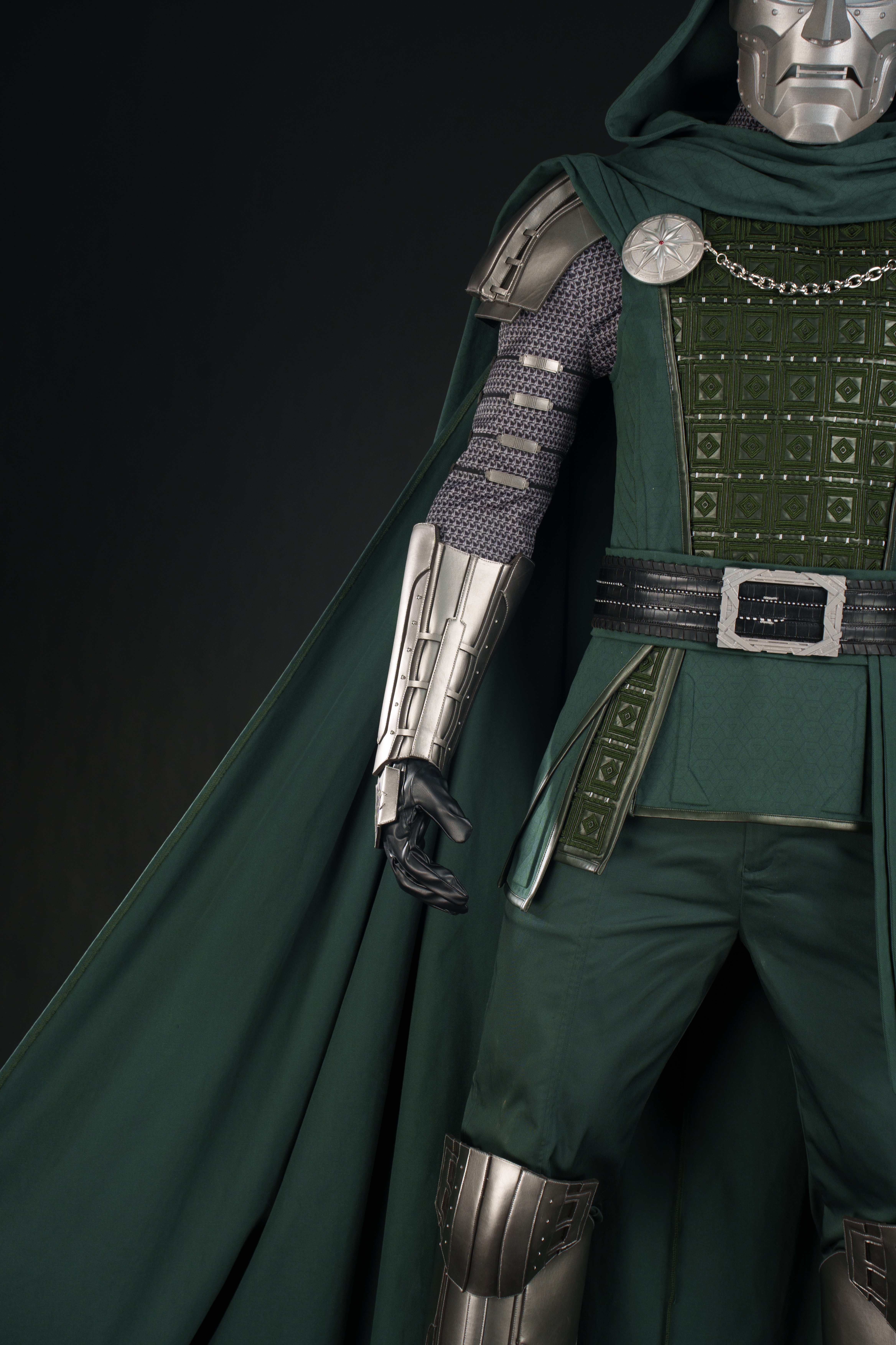 Dr. Doom Suit Doctor Doom Costume Avengers: Doomsday Suit Cosplay Top Level Ver. 2
