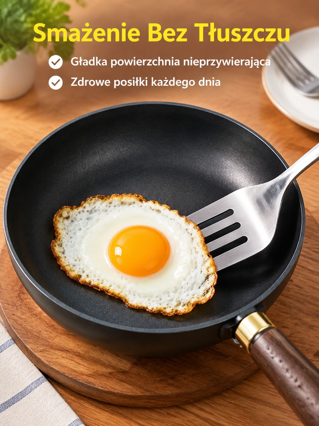Patelnia nieprzywierająca, wyprodukowana w Japonii, z niemieckim certyfikatem zdrowotnym.