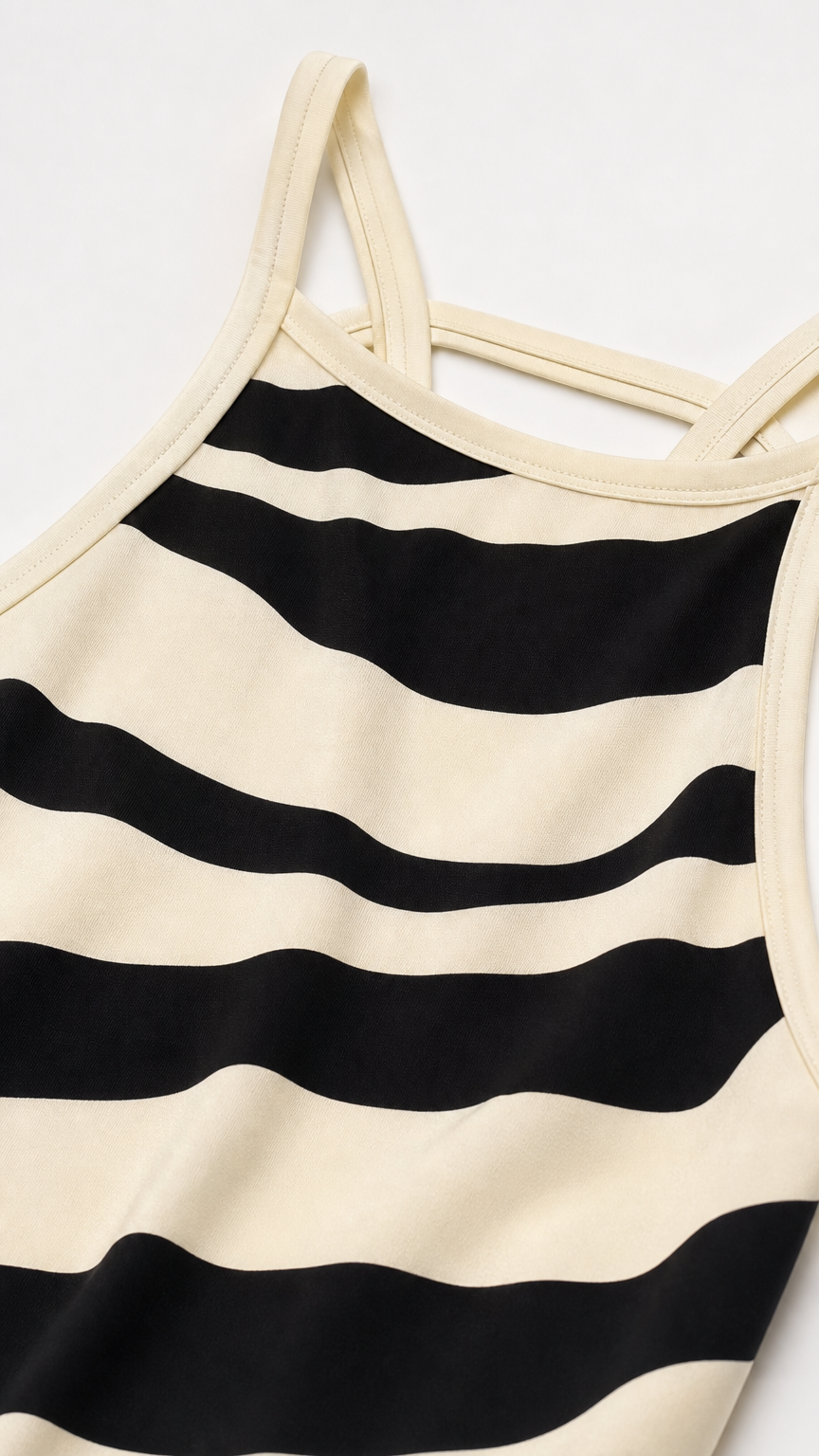 Close-up of the smooth fabric and zebra pattern on the strap
