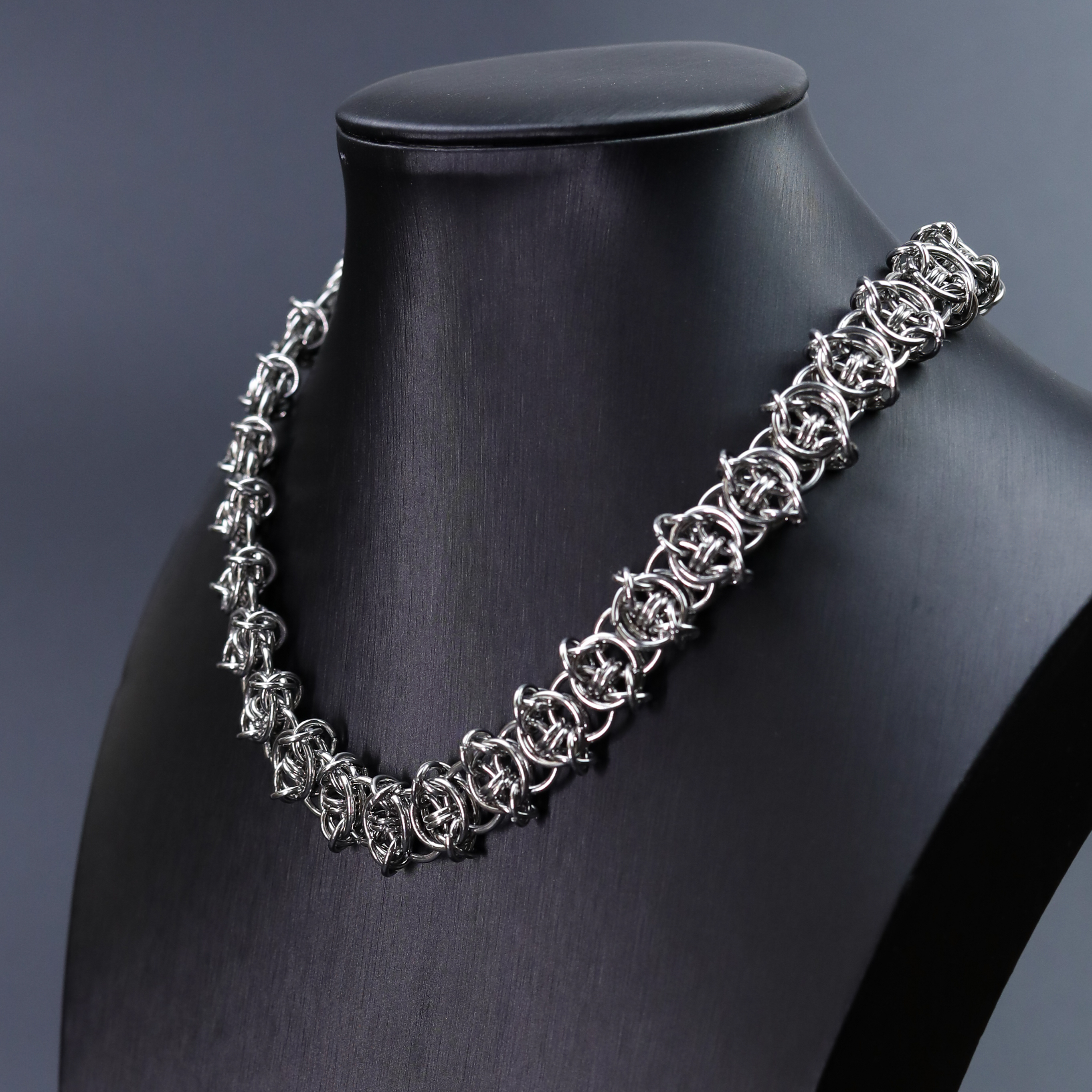Noir Chainmail Choker NK-17
