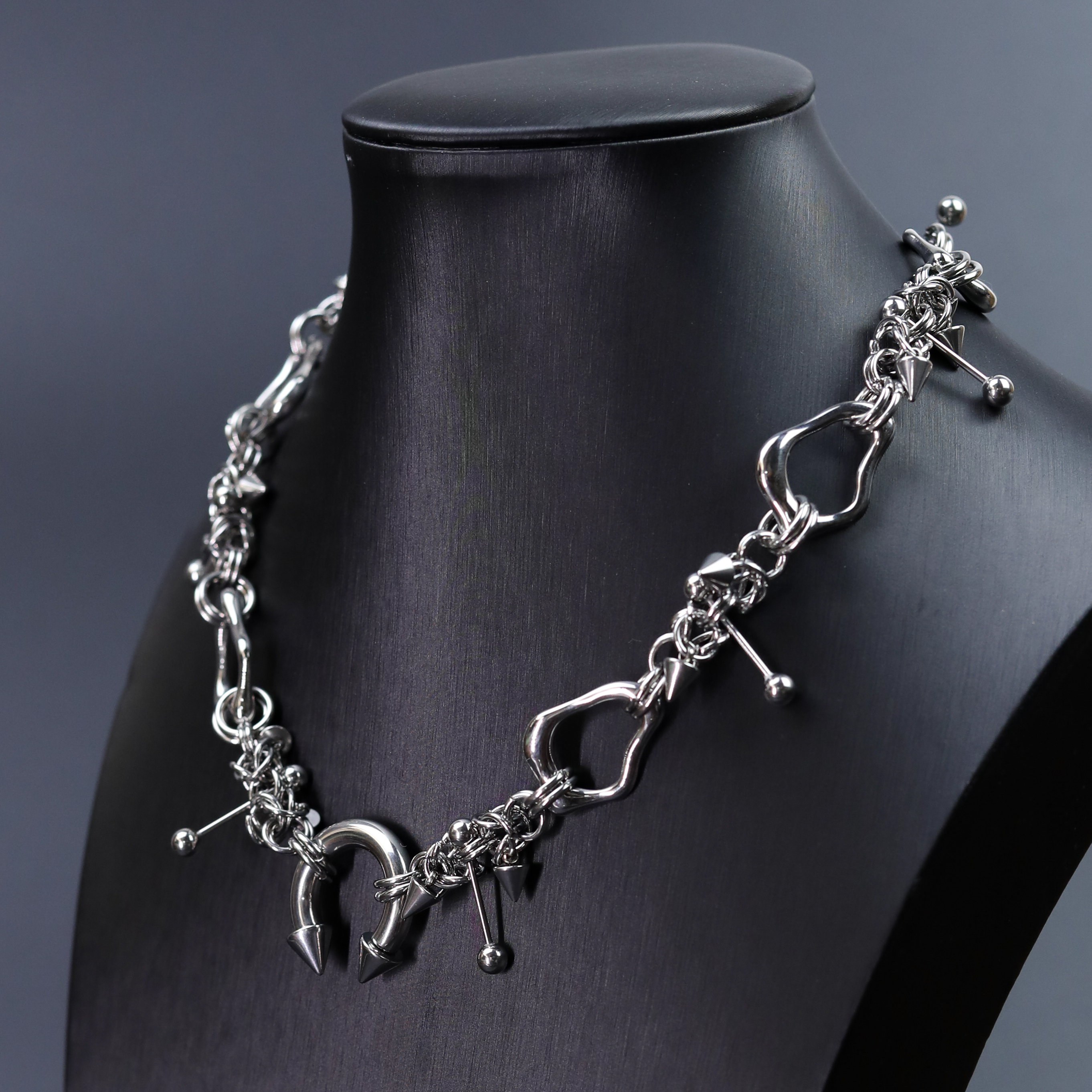 Multi-Element Horseshoe Woven Necklace NK-19