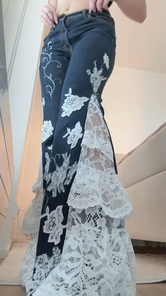 The Flare Lace jeans
