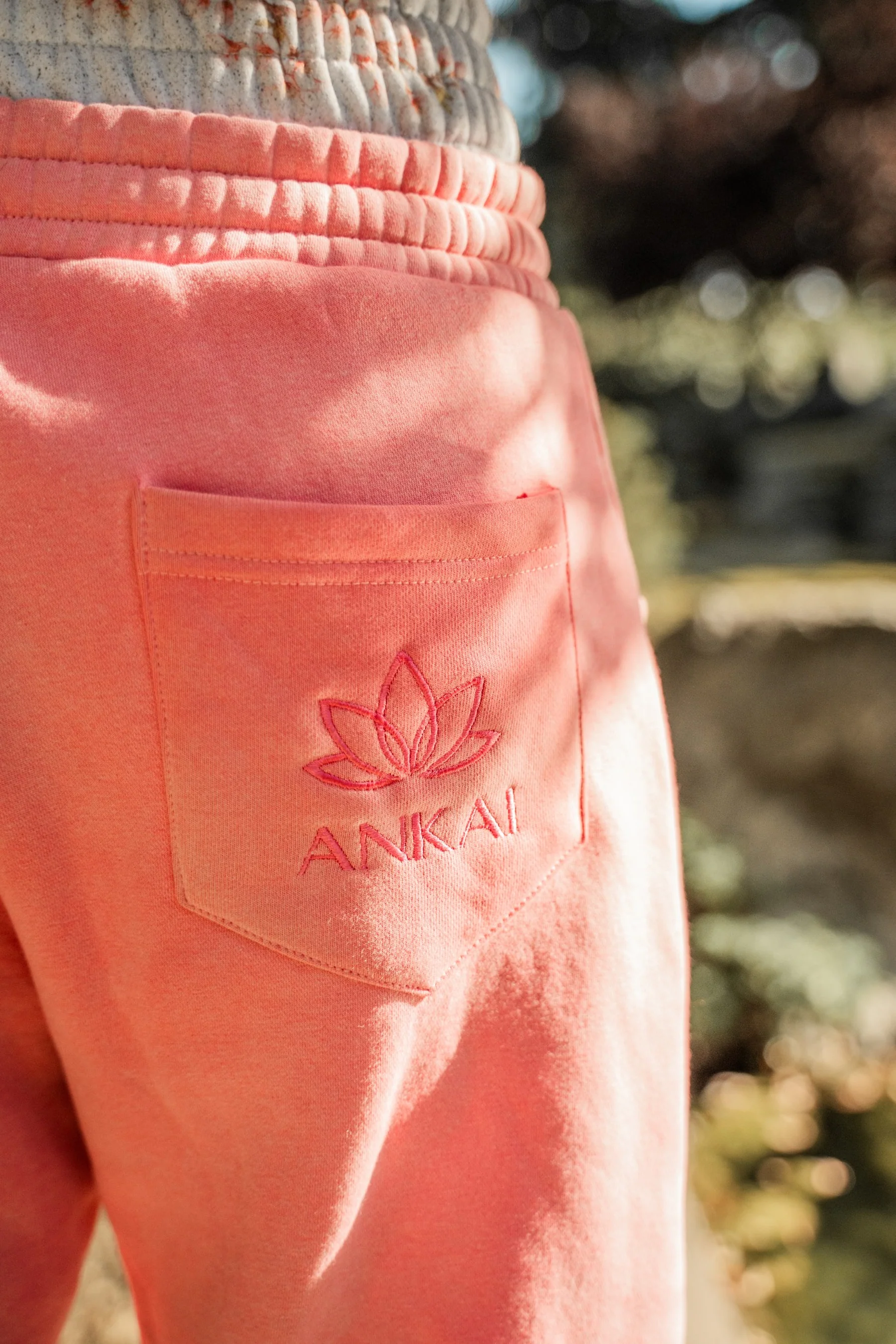 Sacred Bloom Sweatpants (pink)
