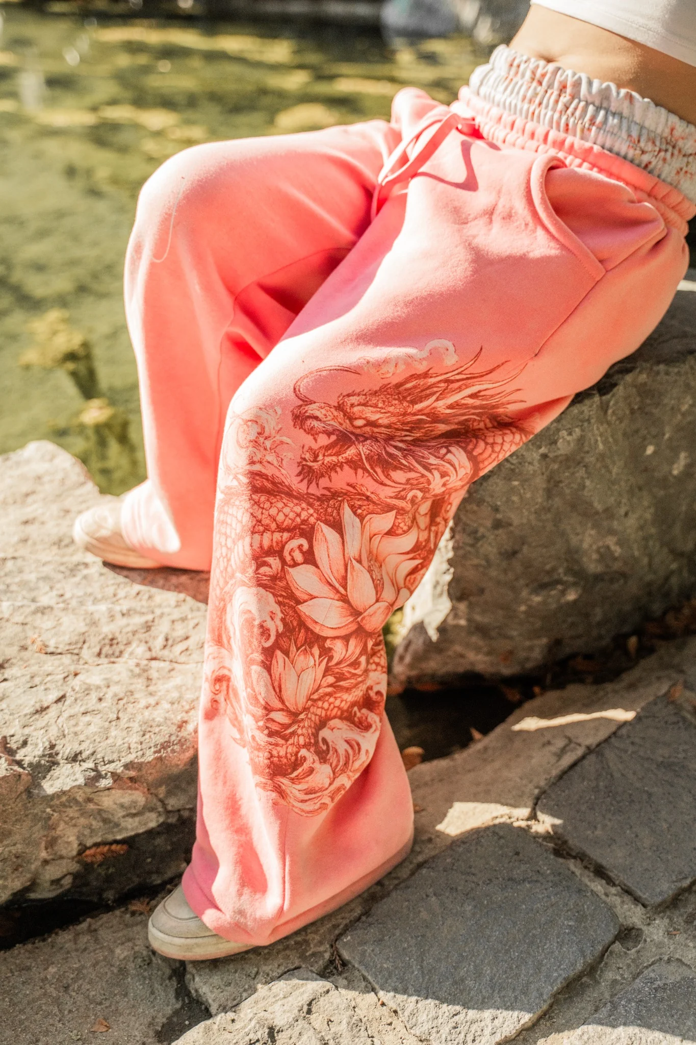 Sacred Bloom Sweatpants (pink)