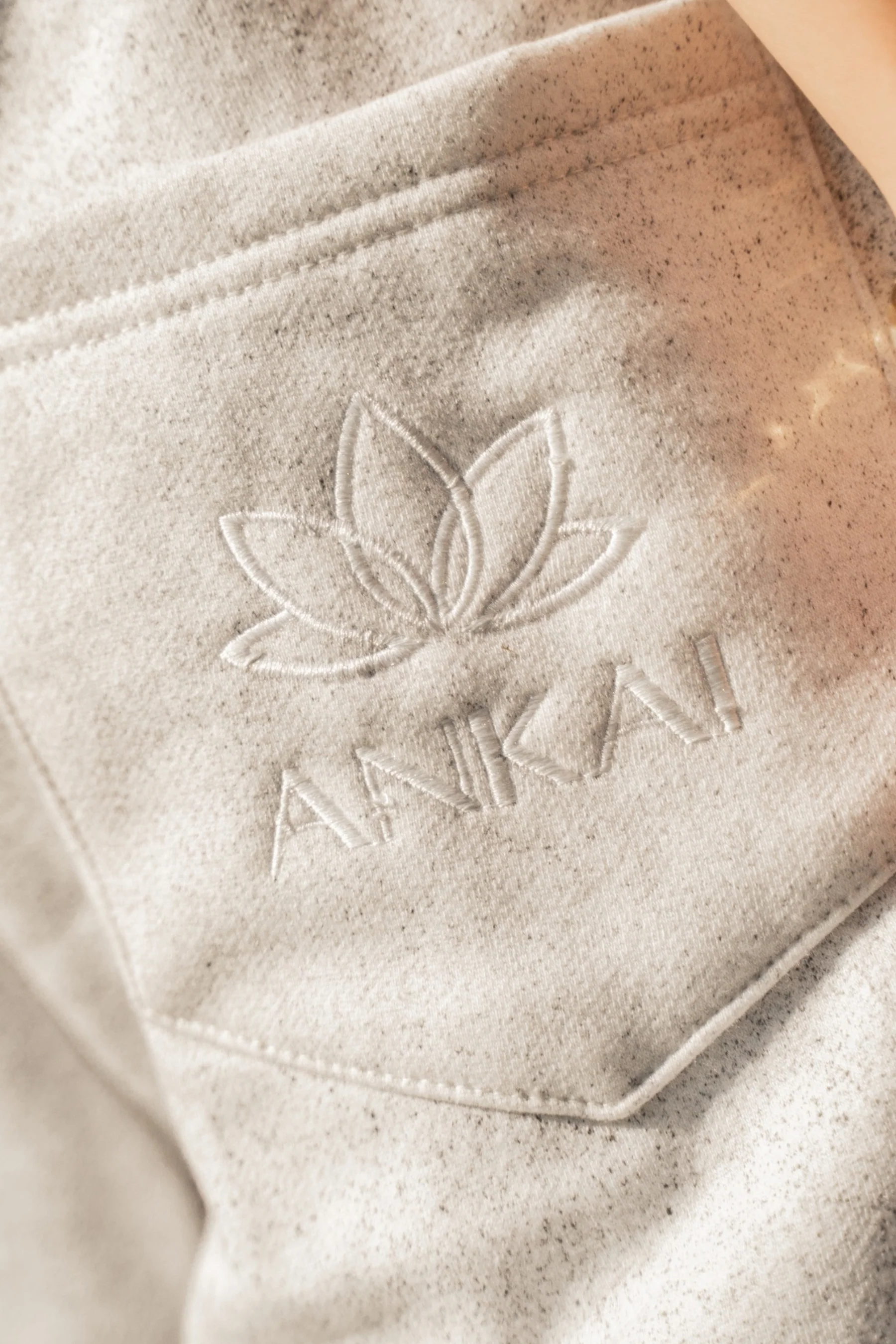 Sacred Bloom Sweatpants (white)