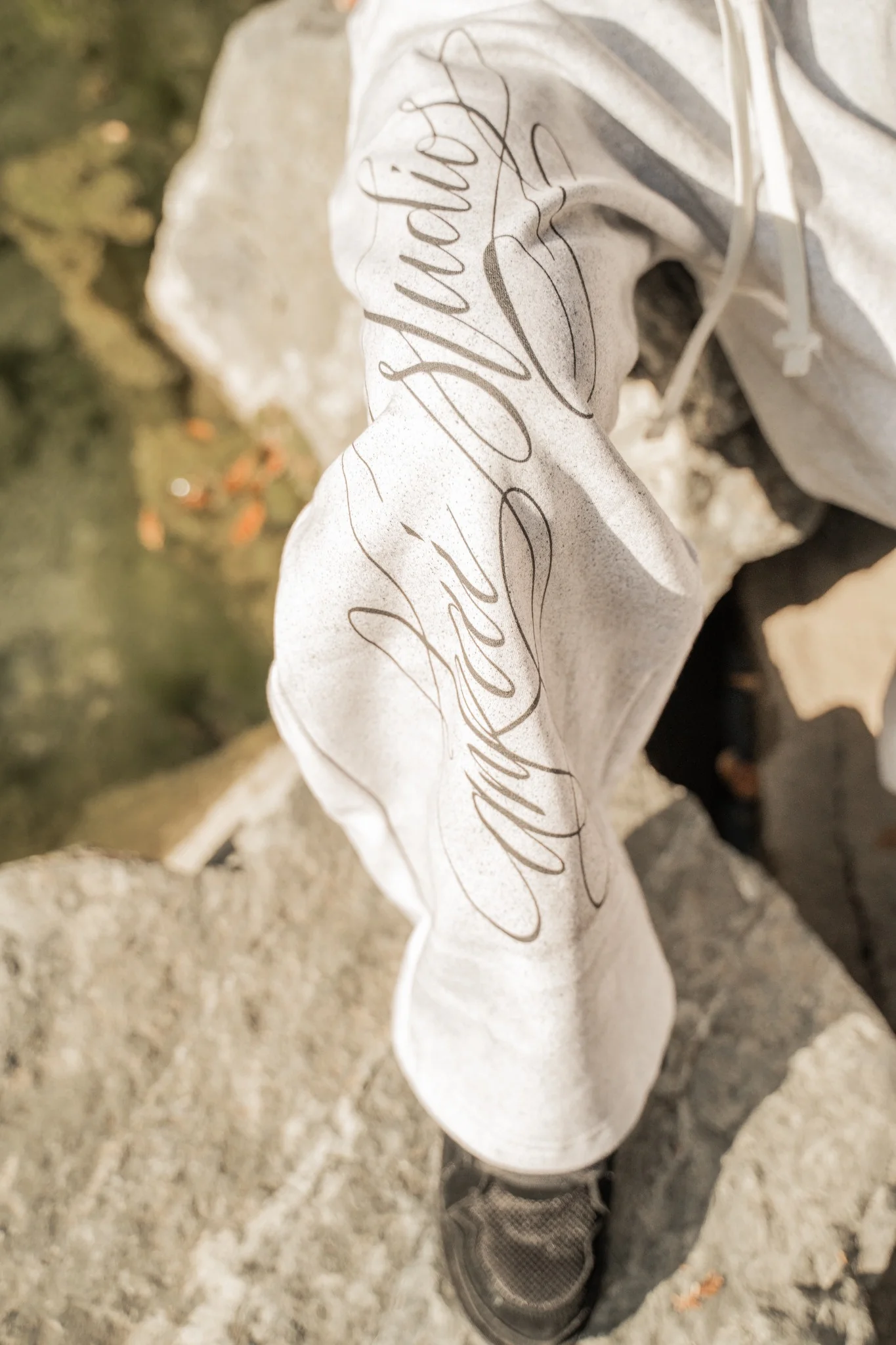 Sacred Bloom Sweatpants (white)