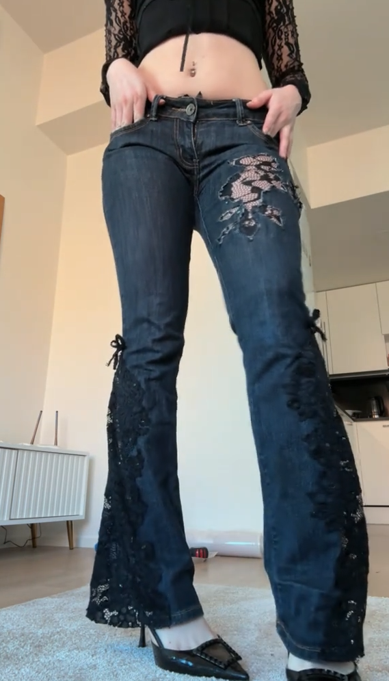 The Flare Lace jeans