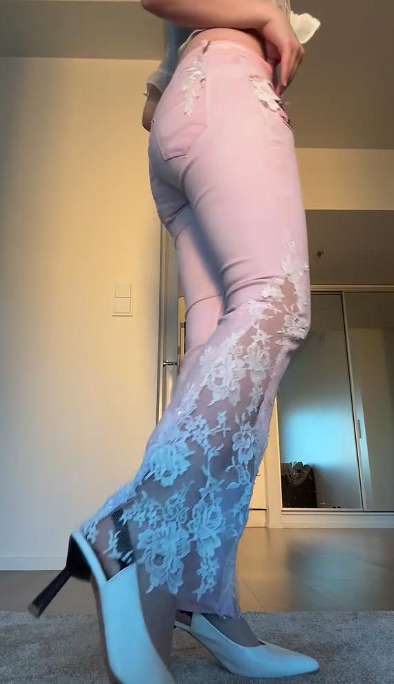 The Flare Lace jeans