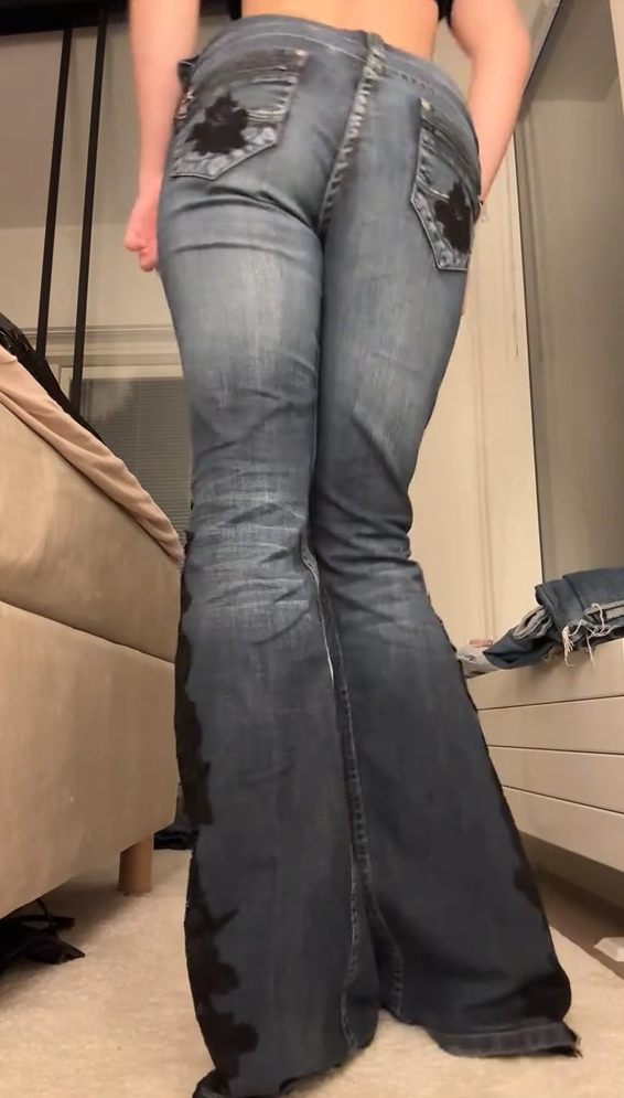 The Flare Lace jeans