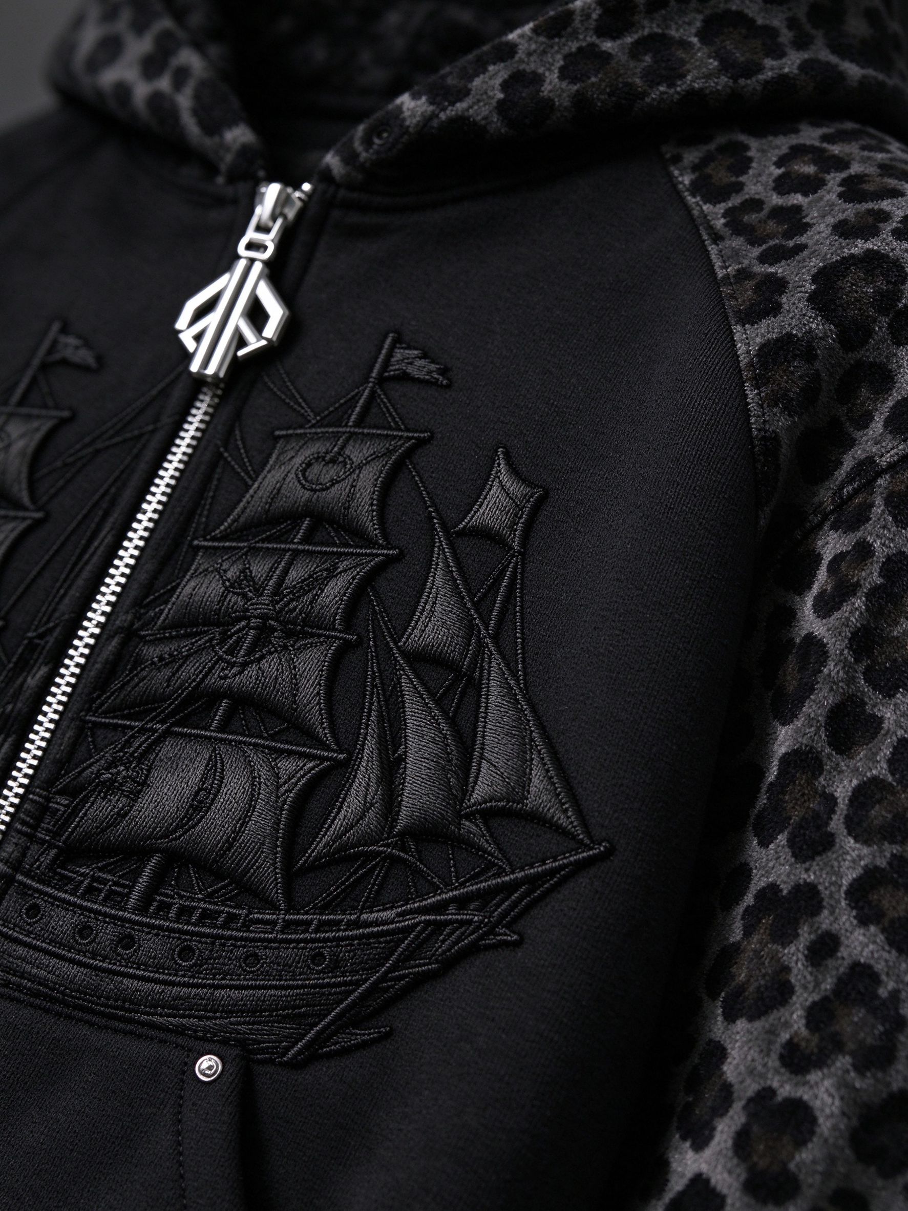 Sailboat Leopard Zip Set - 3