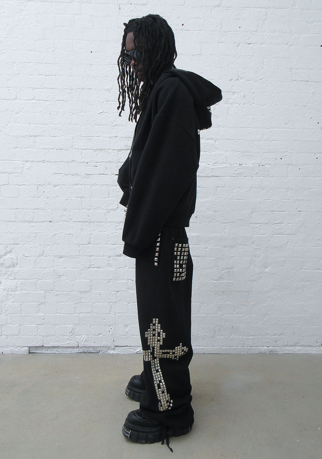 FAITHFUL STUDDED SET BLACK