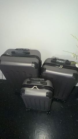 Customer photo for 3-Piece Hardside Luggage Set
