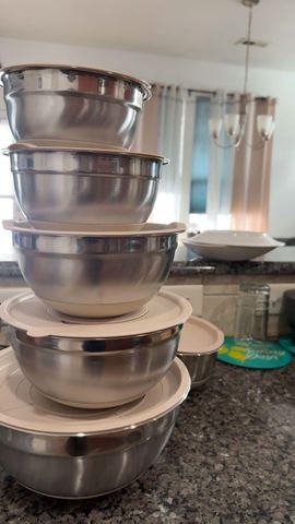 Customer photo for Stainless Steel Mixing Bowl Set with Lids & Graters - 2 Sets