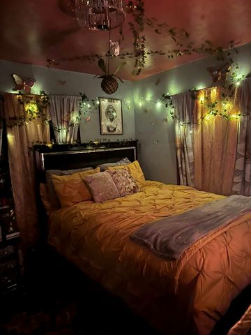 Customer photo for Queen Pintuck 7-Piece Comforter Set