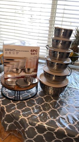 Customer photo for Stainless Steel Mixing Bowl Set with Lids & Graters - 2 Sets