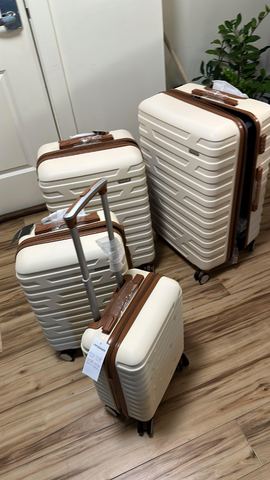 Customer photo for 6-Piece Hardside Luggage Set