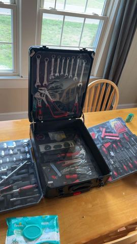Customer photo for Rolling Mechanics Tool Kit with Aluminum Trolley Case