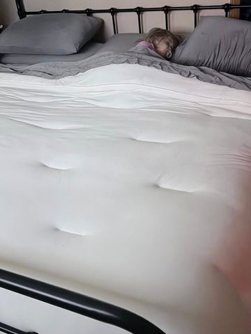 Customer photo for Double-Stuffed All-Season Comforter