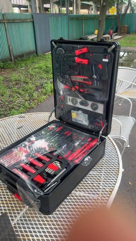 Customer photo for Rolling Mechanics Tool Kit with Aluminum Trolley Case
