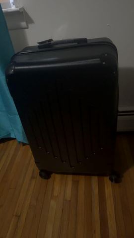 Customer photo for 5-Piece Hardside Luggage Set