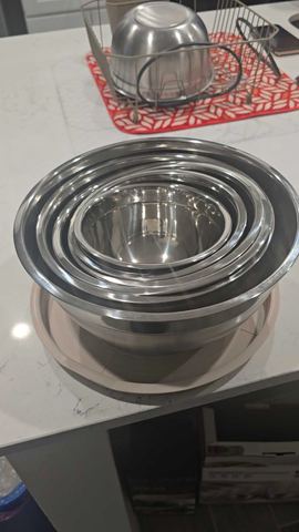 Customer photo for Stainless Steel Mixing Bowl Set with Lids & Graters - 2 Sets