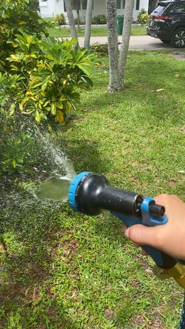 Customer photo for 100FT Heavy Duty Expandable Garden Water Hose 4-Pack