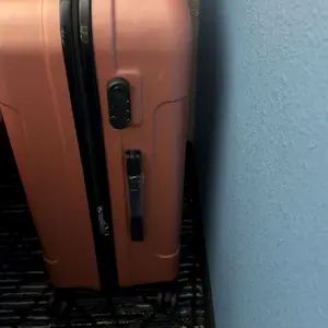 Customer photo for 3-Piece Hardside Luggage Set