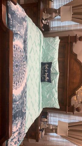 Customer photo for Queen Pintuck 7-Piece Comforter Set