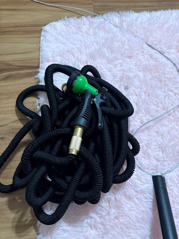 Customer photo for 100FT Heavy Duty Expandable Garden Water Hose 4-Pack
