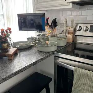 Customer photo for 10-Piece Ceramic Nonstick Cookware Set
