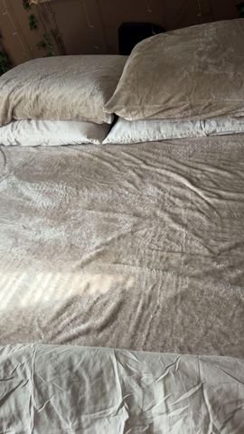 Customer photo for Velvet Plush Flannel 4-Piece Sheet Set Bundle