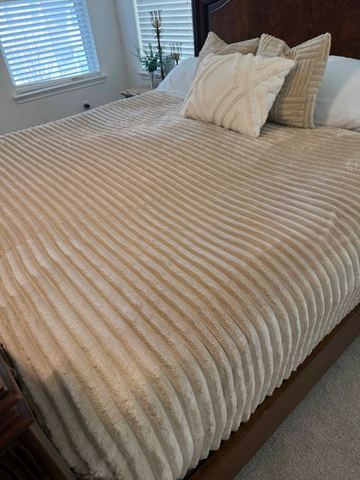 Customer photo for King Channel-Stripe Fleece Blanket Bundles