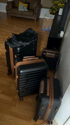Customer photo for 6-Piece Hardside Luggage Set