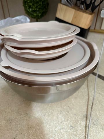 Customer photo for Stainless Steel Mixing Bowl Set with Lids & Graters - 2 Sets