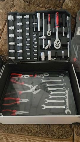 Customer photo for Rolling Mechanics Tool Kit with Aluminum Trolley Case