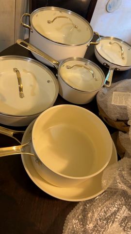 Customer photo for 10-Piece Ceramic Nonstick Cookware Set