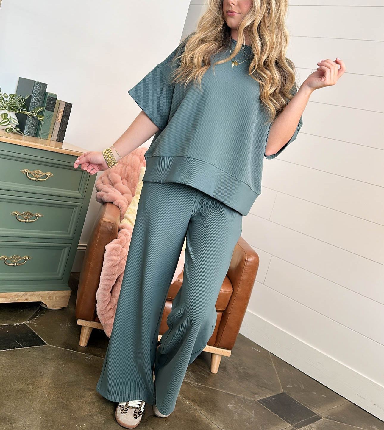 Flash Sale⚡2 Piece Ribbed Top Wide Leg Lounge Set