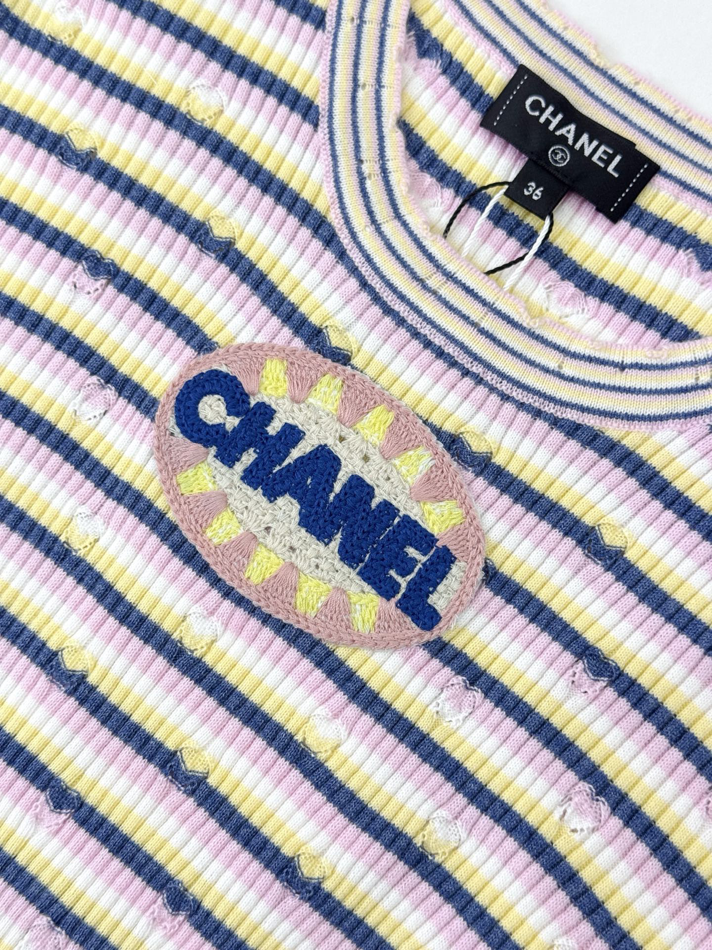 CHANE25SS Round Neck Slim Knit Short Sleeve Top