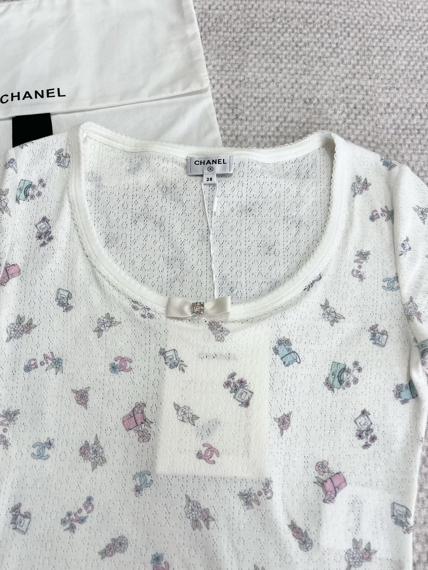 CHANE25SS Floral Bow Short Sleeve