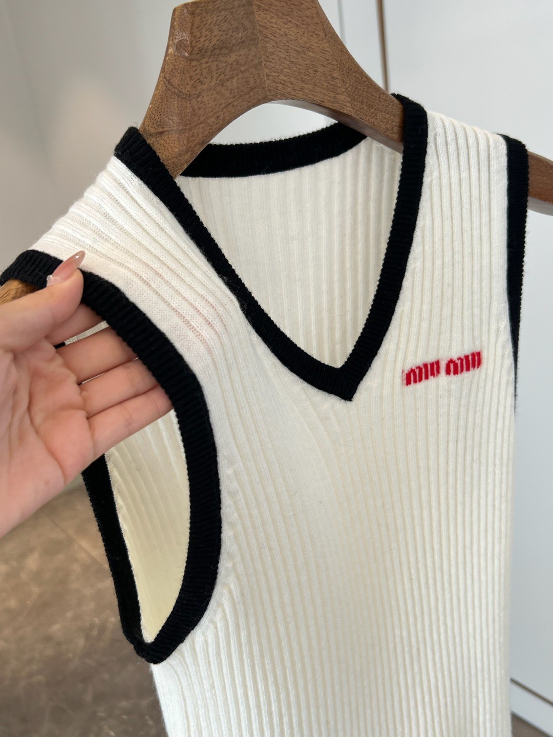 Miu cashmere knit undershirt