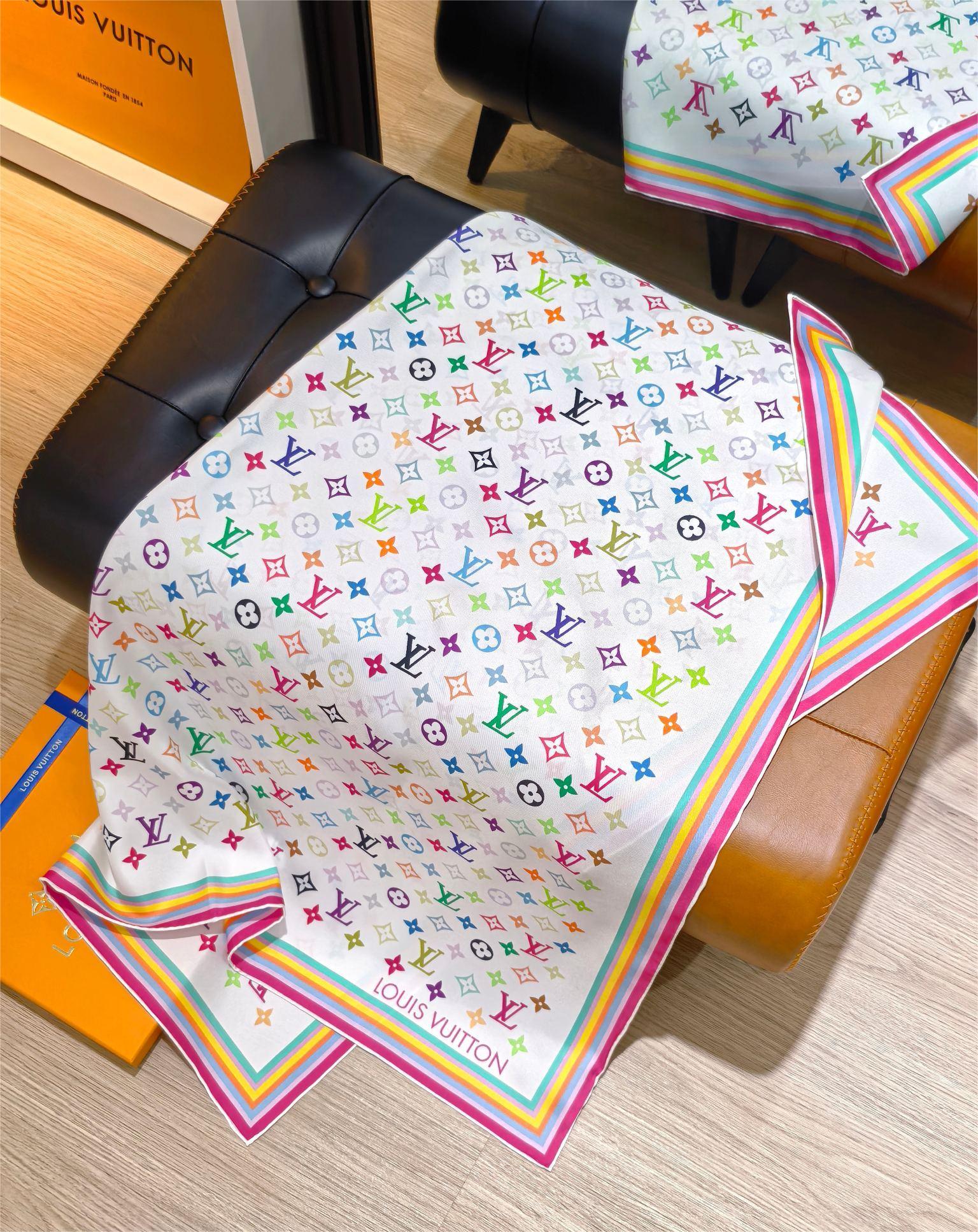 Louis Vuit Reversible 90x90cm Twill Silk Square Scarf